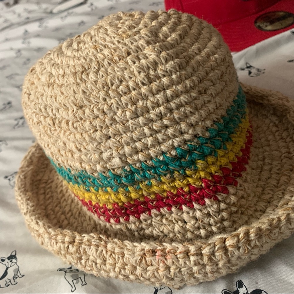 Bucket hat
